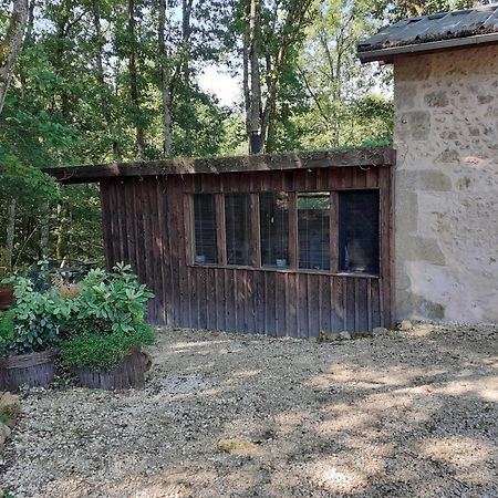 Le Gite De La Cabane De L'Oiseau Couze-et-Saint-Front Exteriör bild