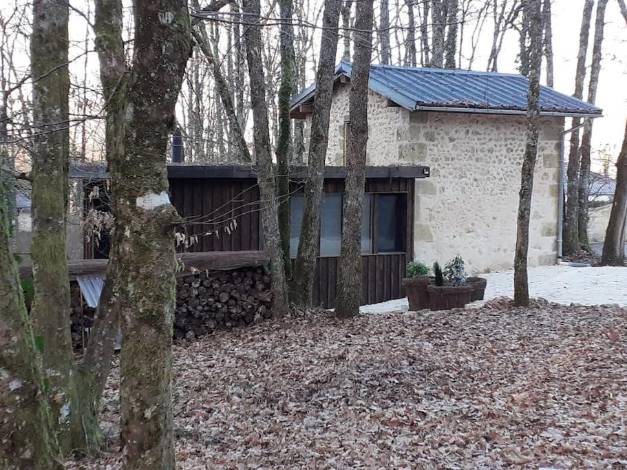 Le Gite De La Cabane De L'Oiseau Couze-et-Saint-Front Exteriör bild